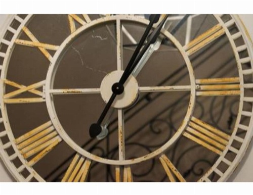 Elegant Renovated Terrace Close To City image 12